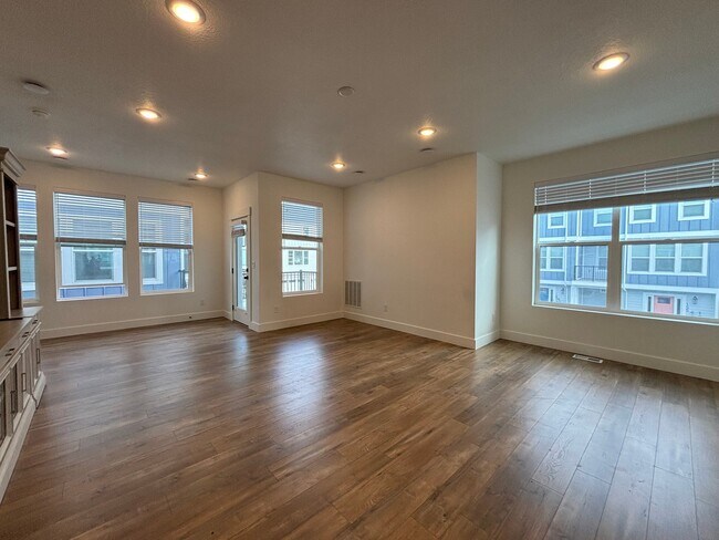 Building Photo - 3469 Arabella Ct