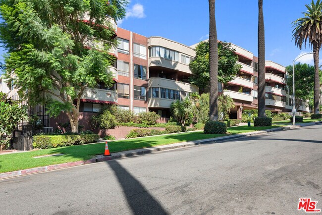 Building Photo - 1745 Camino Palmero St
