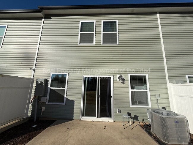 Building Photo - 206 Solacium Ln