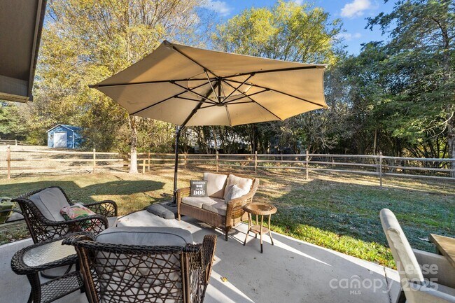 Building Photo - 7204 Killingdeer Ln