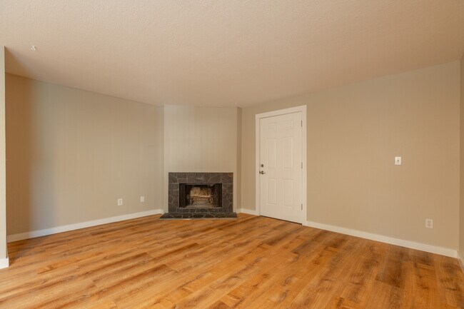 Building Photo - 12387 SW Walnut St