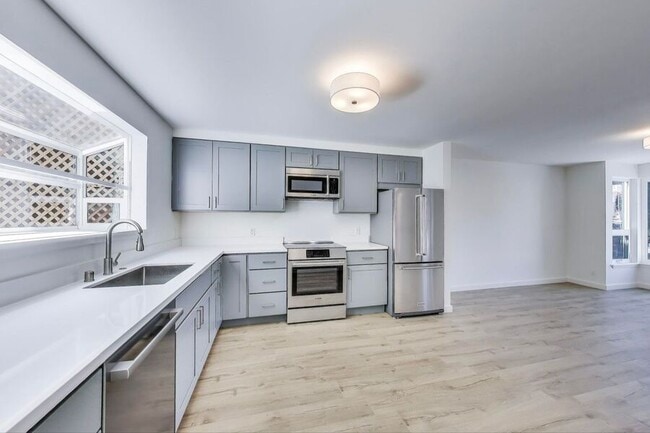 Building Photo - 2137 Lombard St