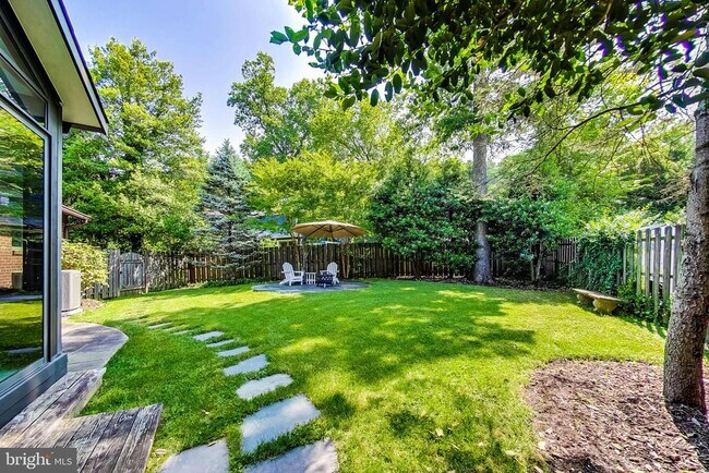 Building Photo - 6515 E Halbert Rd