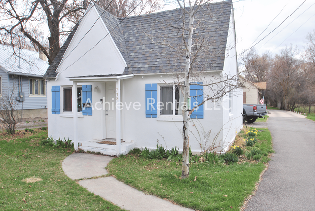 Building Photo - 738 E 200 N