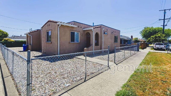 Building Photo - 1770 Garvin Ave