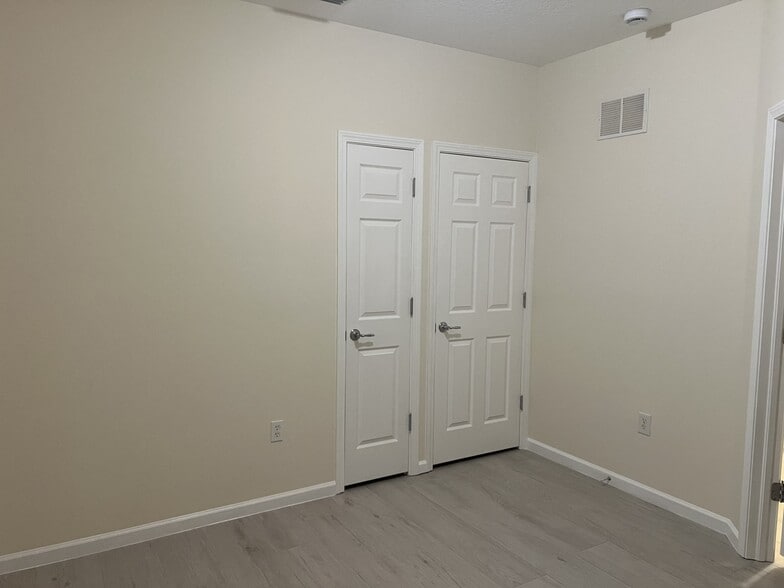 Building Photo - 2128 River Turia Cir