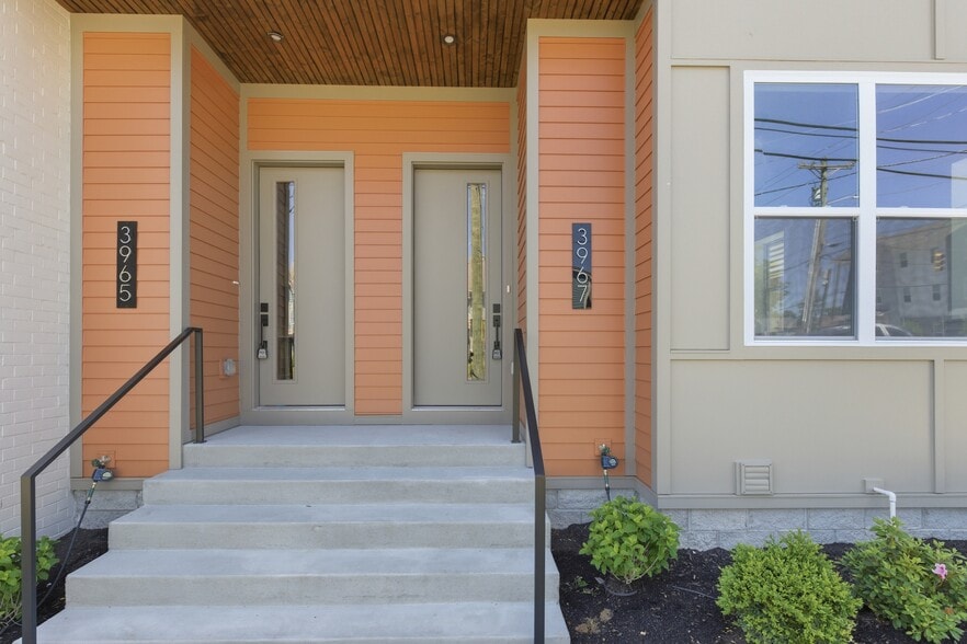 Building Photo - 3967 Clifton Ave