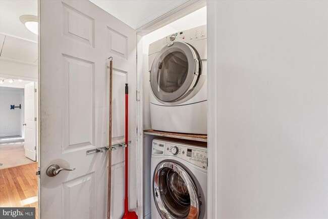 Building Photo - 1506 Widows Mite Rd