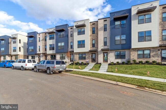 Building Photo - 406 Carroll Walk Ave