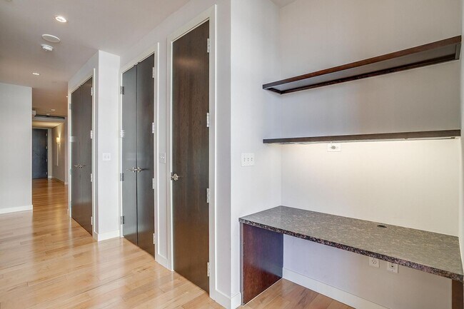 Building Photo - Come Live in Historic Montgomery Plaza- East Tower- 2 bed, 2 bath- 76107