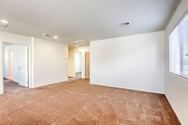 Building Photo - Great 3 bedroom home close to Nellis AFB