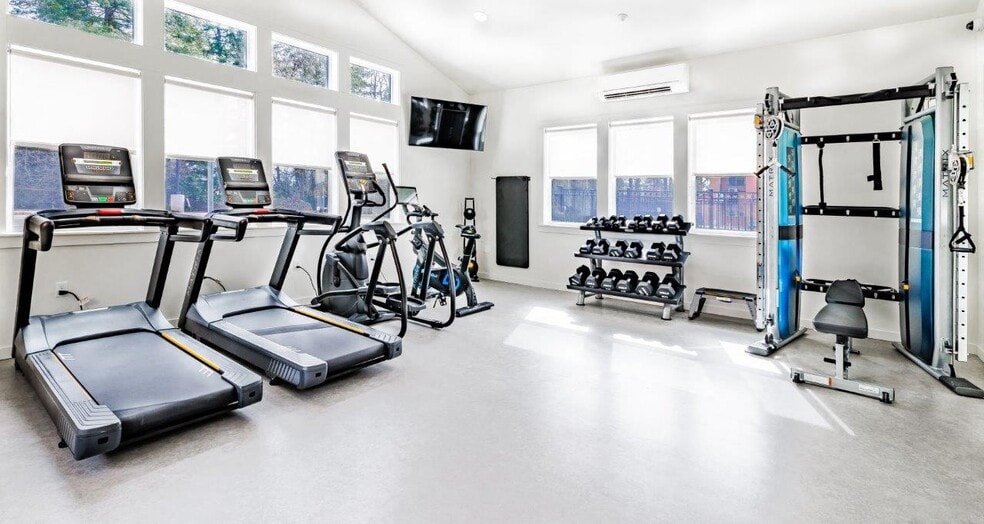 South Ridge West | Fitness Center - South Ridge Apartments