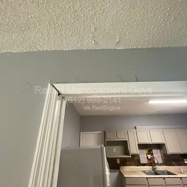 Building Photo - 2931 N Bryant Ave