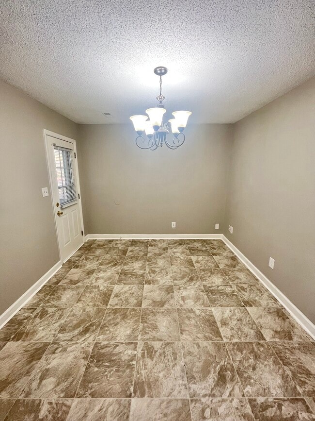 Building Photo - 101 Southridge Dr