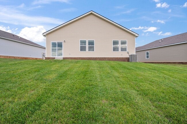 Building Photo - Move-In Specials Available! Brand-New Home in Ross Farms!