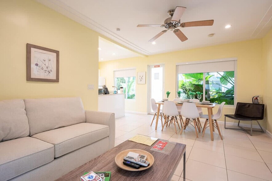 Primary Photo - 334 Oregon St