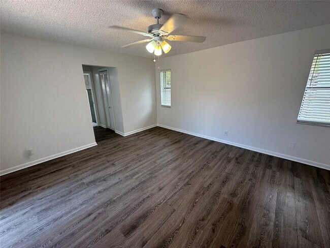 Building Photo - 364 NW 107th Terrace