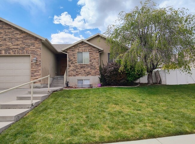 Building Photo - 3 Bed 2 Bath Home in a Herriman