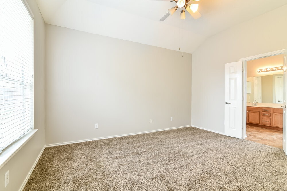 Building Photo - 8715 Elm Drake Ln
