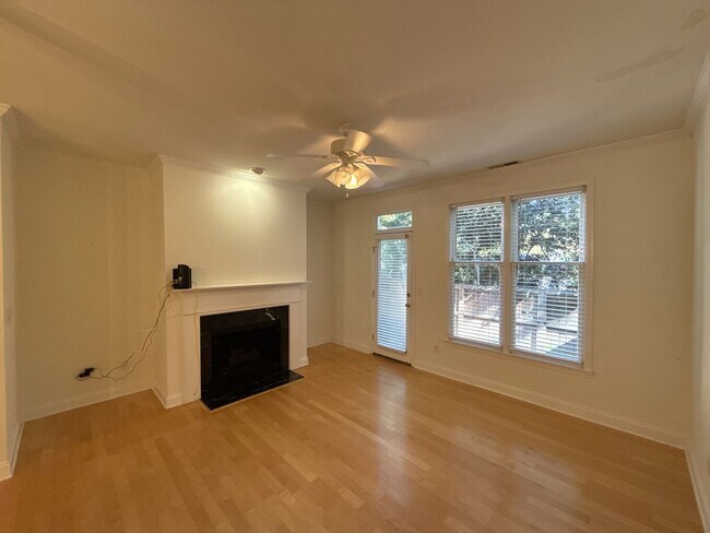 Building Photo - Dilworth/ Latta Heights