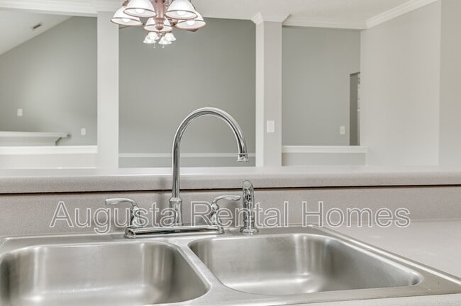 Building Photo - 7635 Pleasantville Way