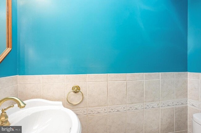 Building Photo - 417 Kemper Rd