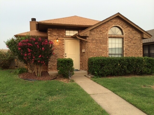 Primary Photo - 2108 Meench Dr
