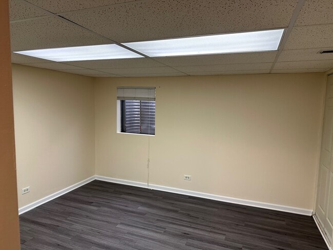 Building Photo - 2083 Westfield Dr