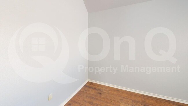 Building Photo - 1618 Nestledown Dr