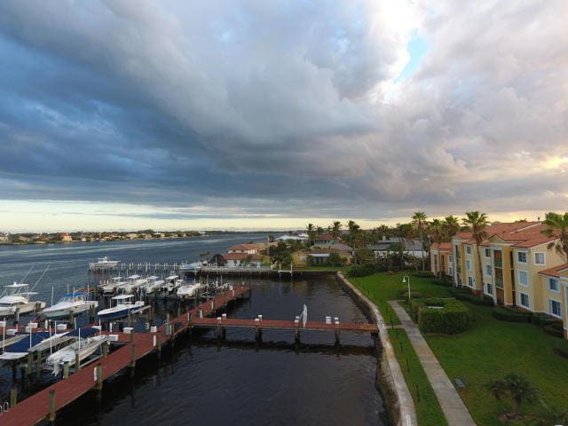 Building Photo - 123 Yacht Club Way