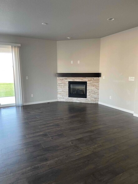 Building Photo - 9408 Beaver Brook Dr