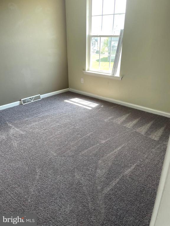 Building Photo - 338 Northdown Dr