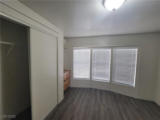 Building Photo - 3021 Borax Ave