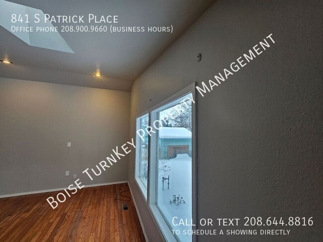 Building Photo - Cute 3/2--Awesome Location/ freeway access...