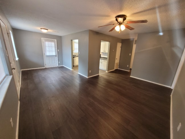 Building Photo - 1601 N Hills Blvd