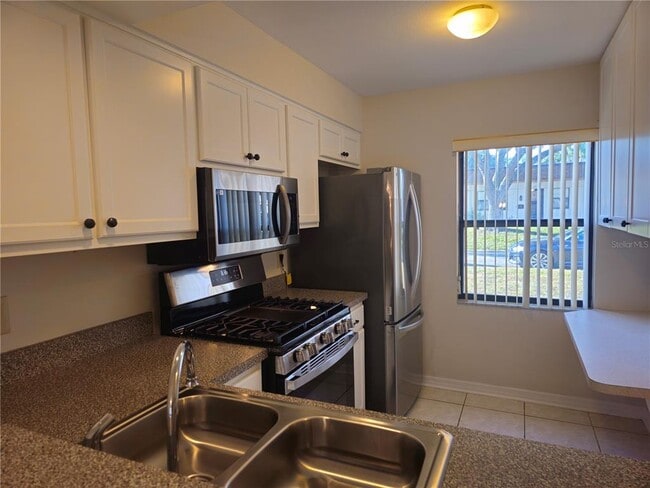 Building Photo - 1285 Mission Hills Blvd