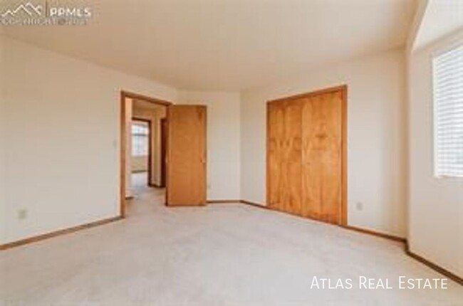 Building Photo - 8407 Wilmington Dr