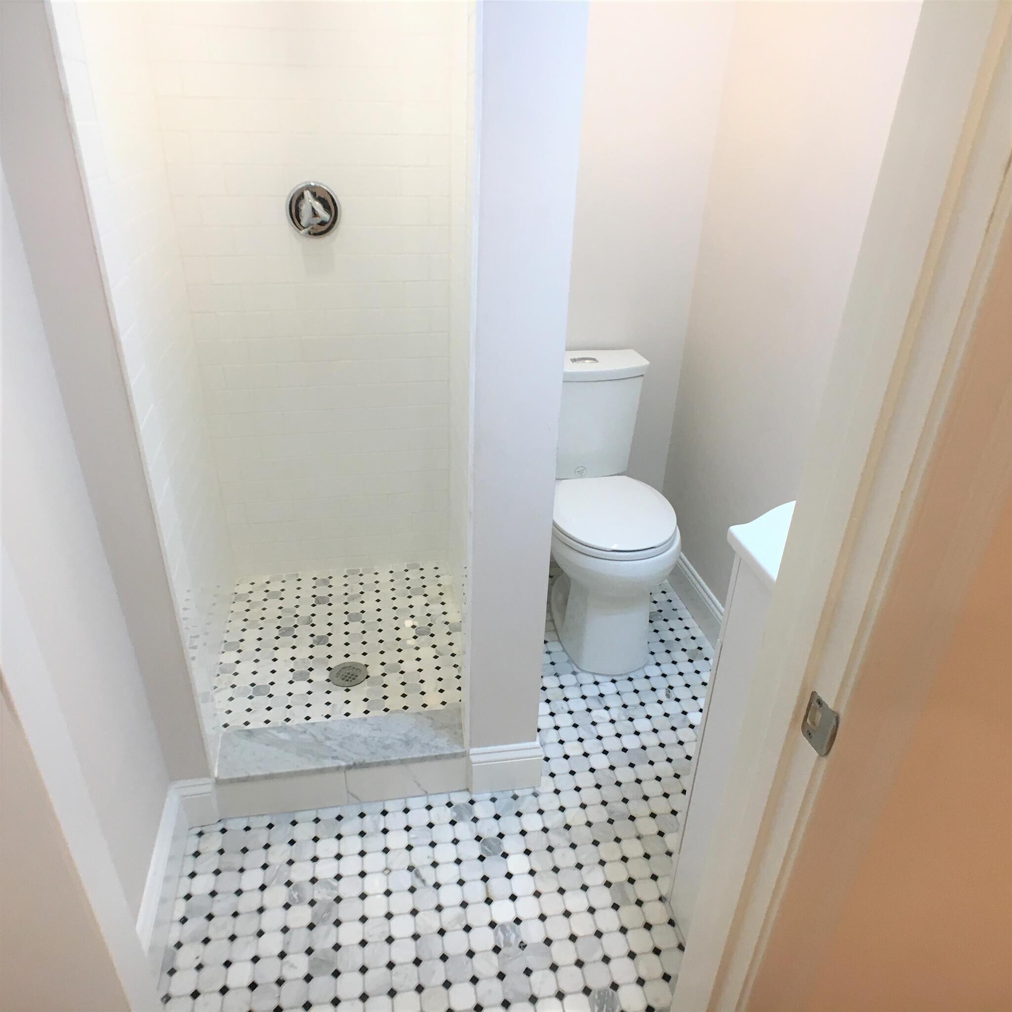 Building Photo - 67 Temple St