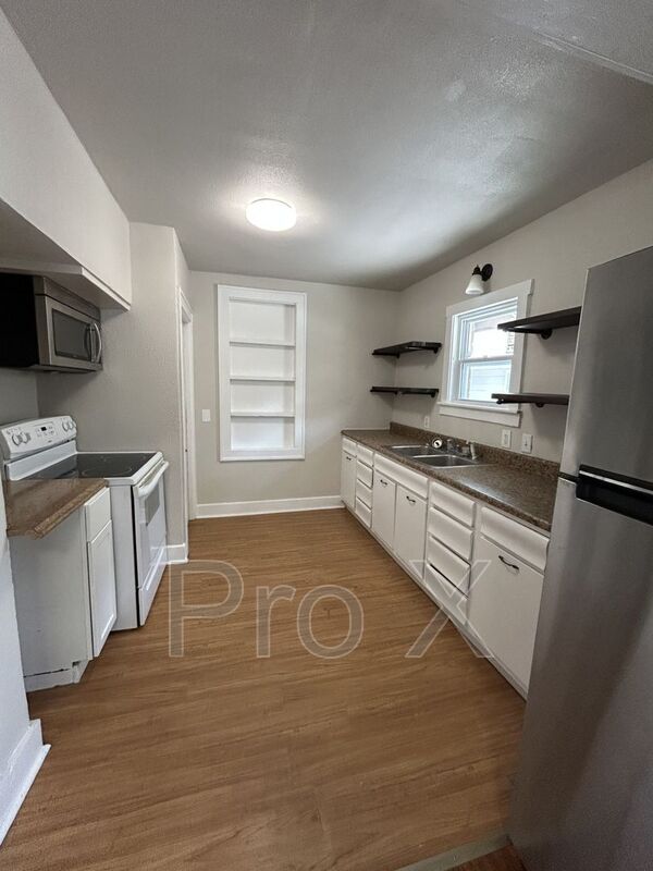 Building Photo - 106 W Hudson St
