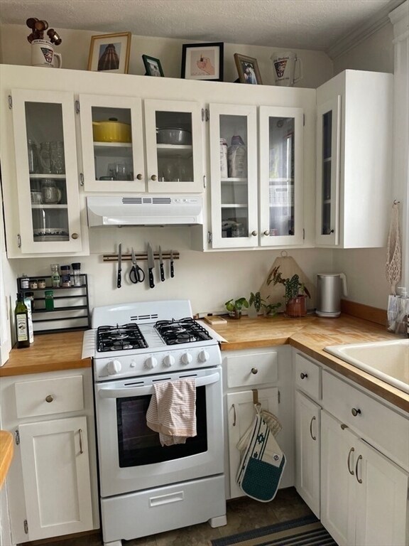 Building Photo - 114 Riverway