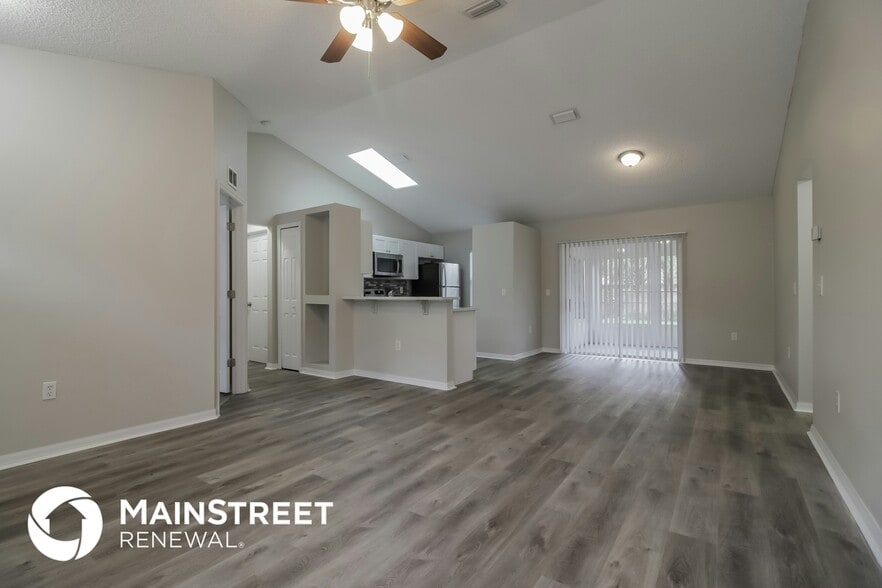 Building Photo - 6145 Banyan St