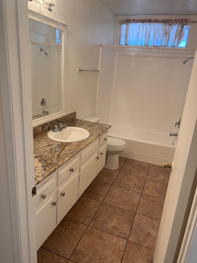 New gorgeous granite and full upstairs bathroom - 2356 Canyon Park Dr