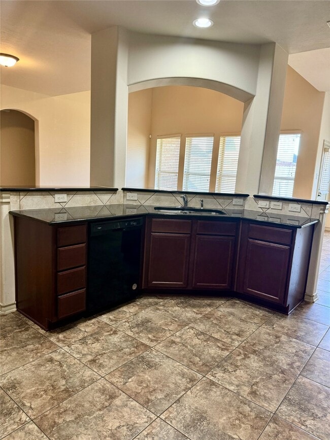 Building Photo - 3314 Selene Dr