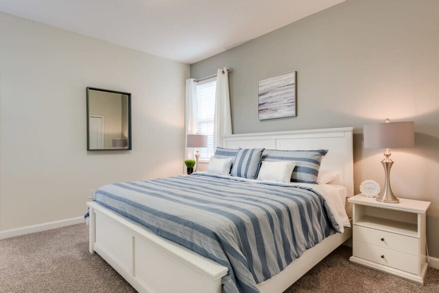 Building Photo - 4801 Kings Castle Cir