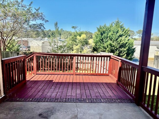 Building Photo - 124 Whitney Ave