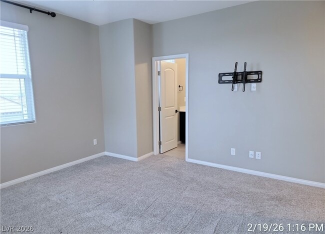 Building Photo - 716 N Water St