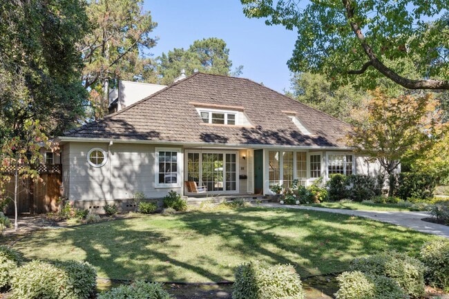 Building Photo - Beautifully Appointed Atherton Estate with...