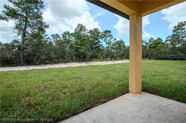 Building Photo - 3210 Oleander Dr