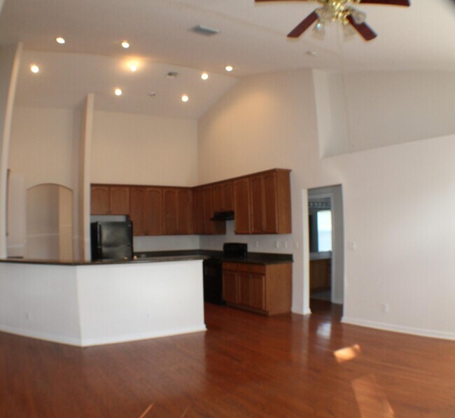 Building Photo - 16302 87th Ln N