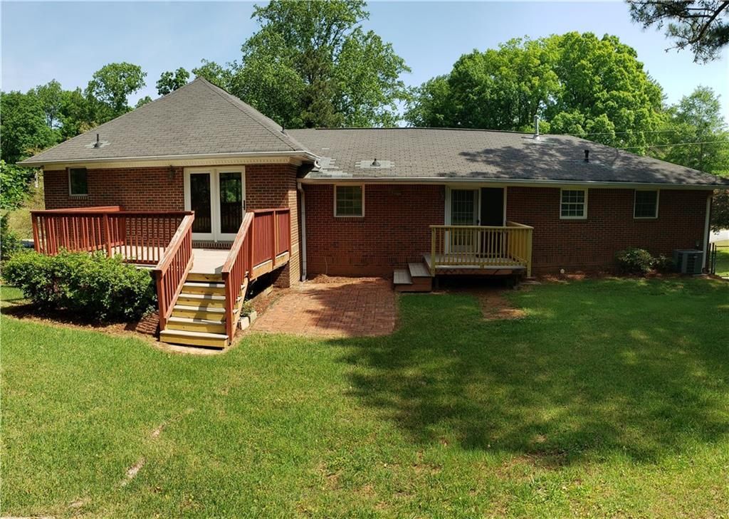 Building Photo - 3662 Rock Springs Dr